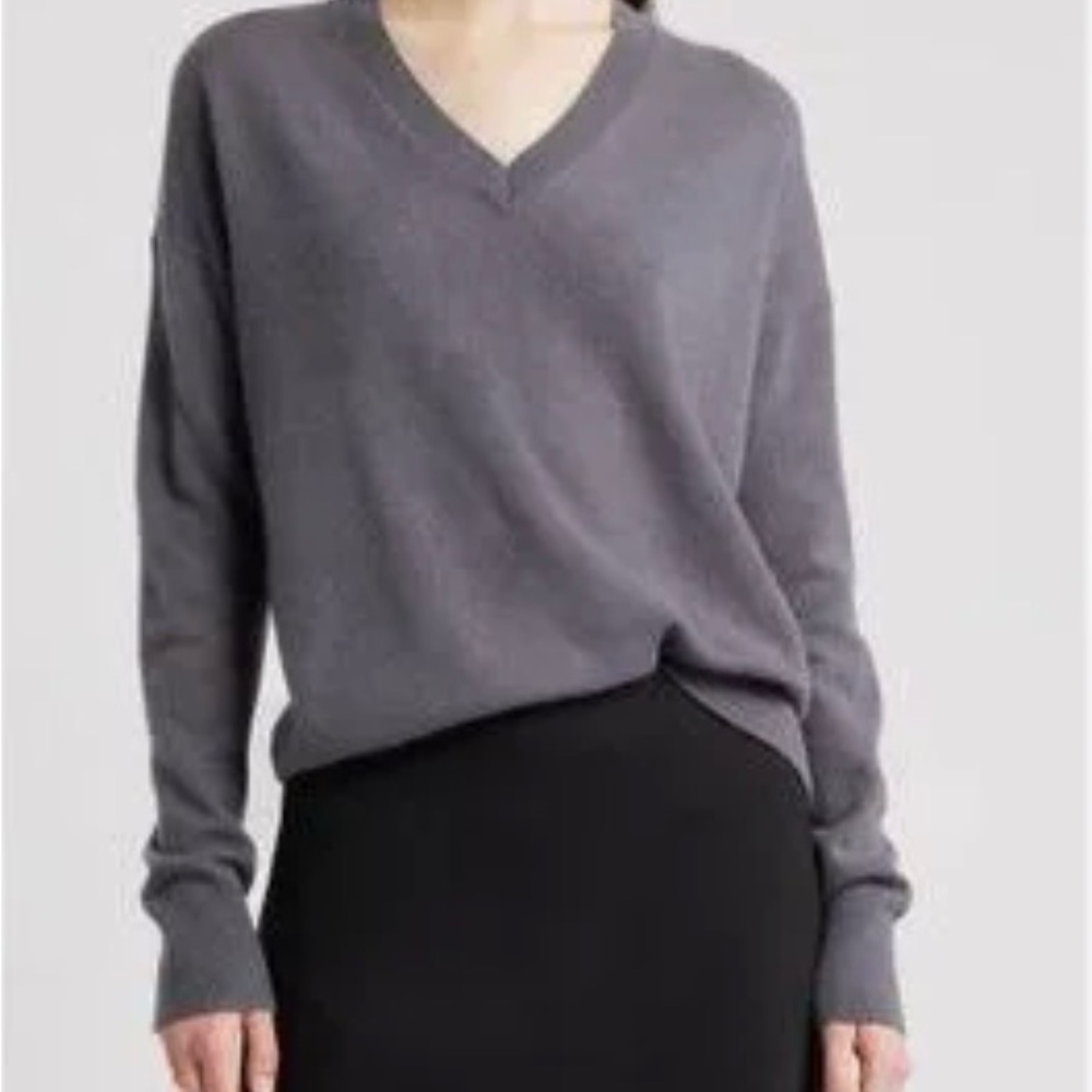 Nordstrom Women’s Gray Purple V-Neck Sweater